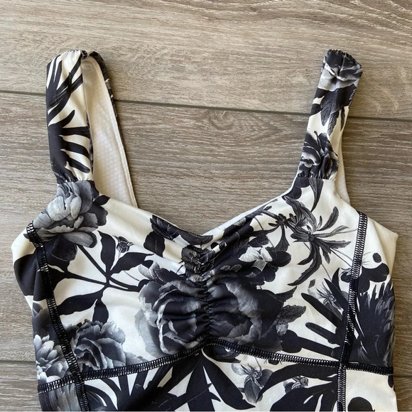 LULULEMON Aria Tank II Brisk Bloom Black White - Picture 5 of 14